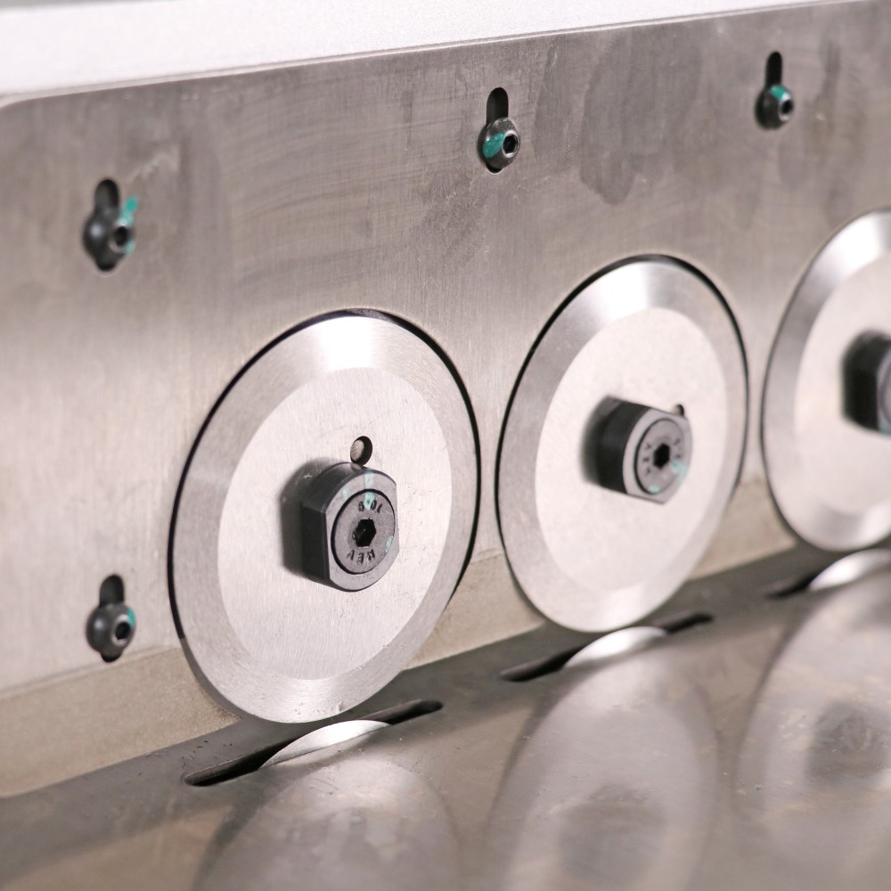 ICT-LS1200 | LED Separator PCB V-Cut maskine