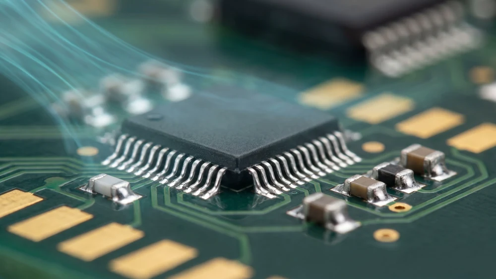 lav-ilt-reflow-lyse-lodde-samlinger-macro.webp