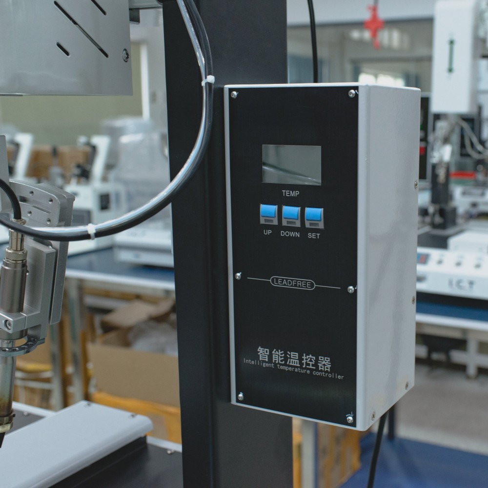 IKT | 4 akset Pcb Automatisk trådlodderobot