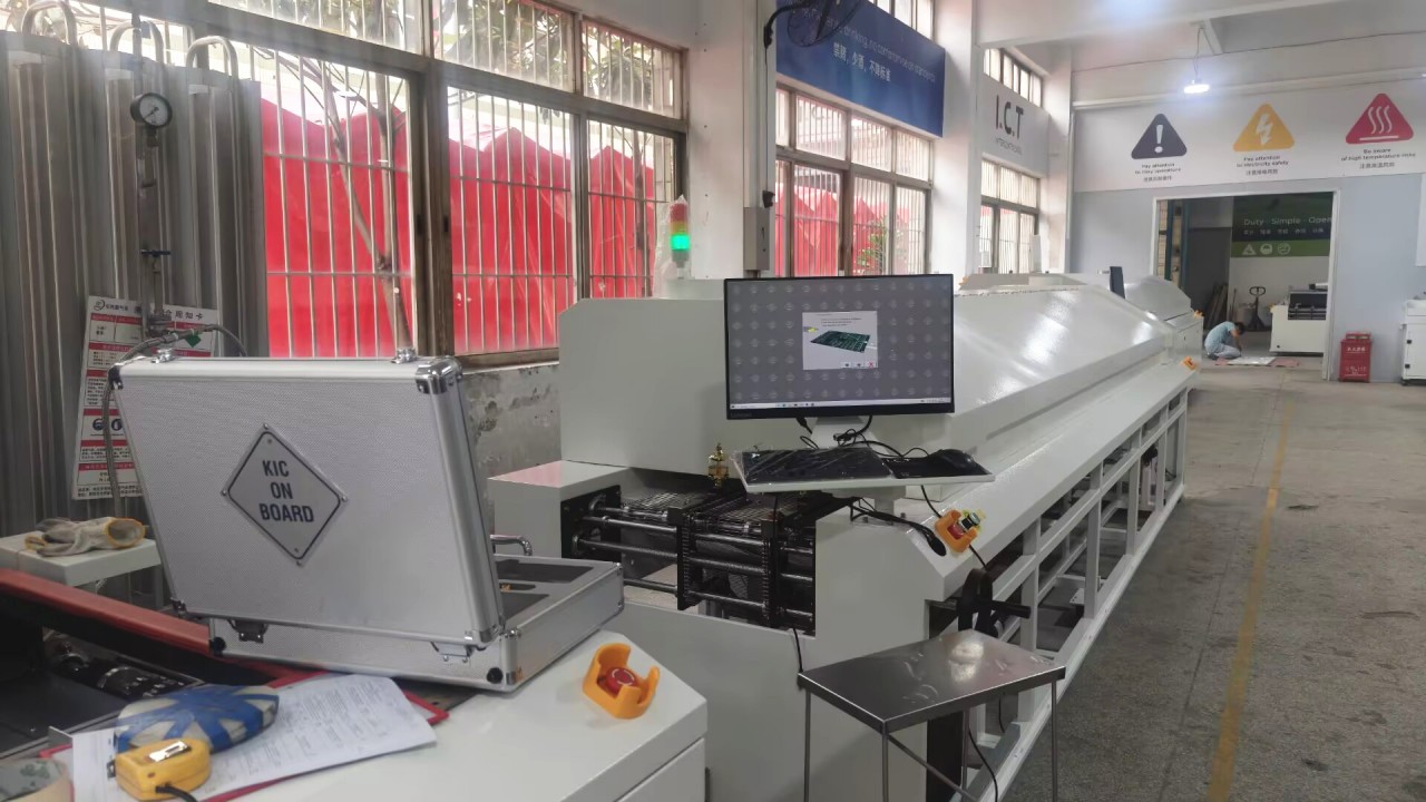 Hver enhed gennemg&aring;r streng temperaturkurvetest 02.jpg